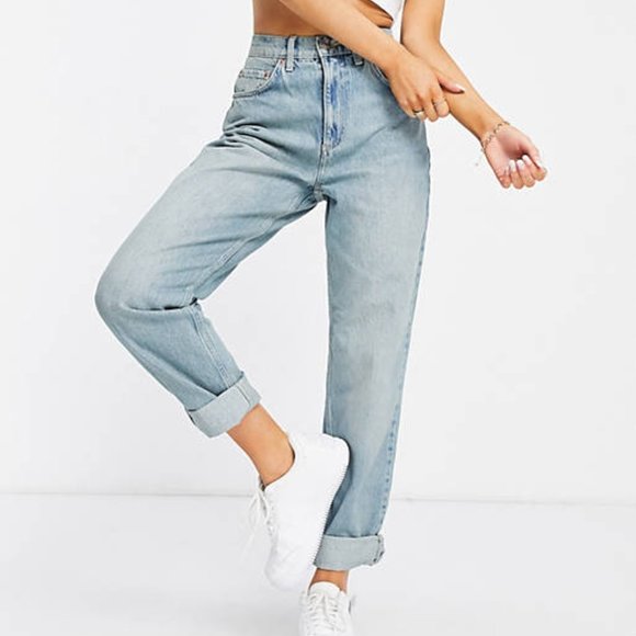 ASOS DESIGN high rise 'slouchy' mom jean in vintage midwash - Picture 3 of 5